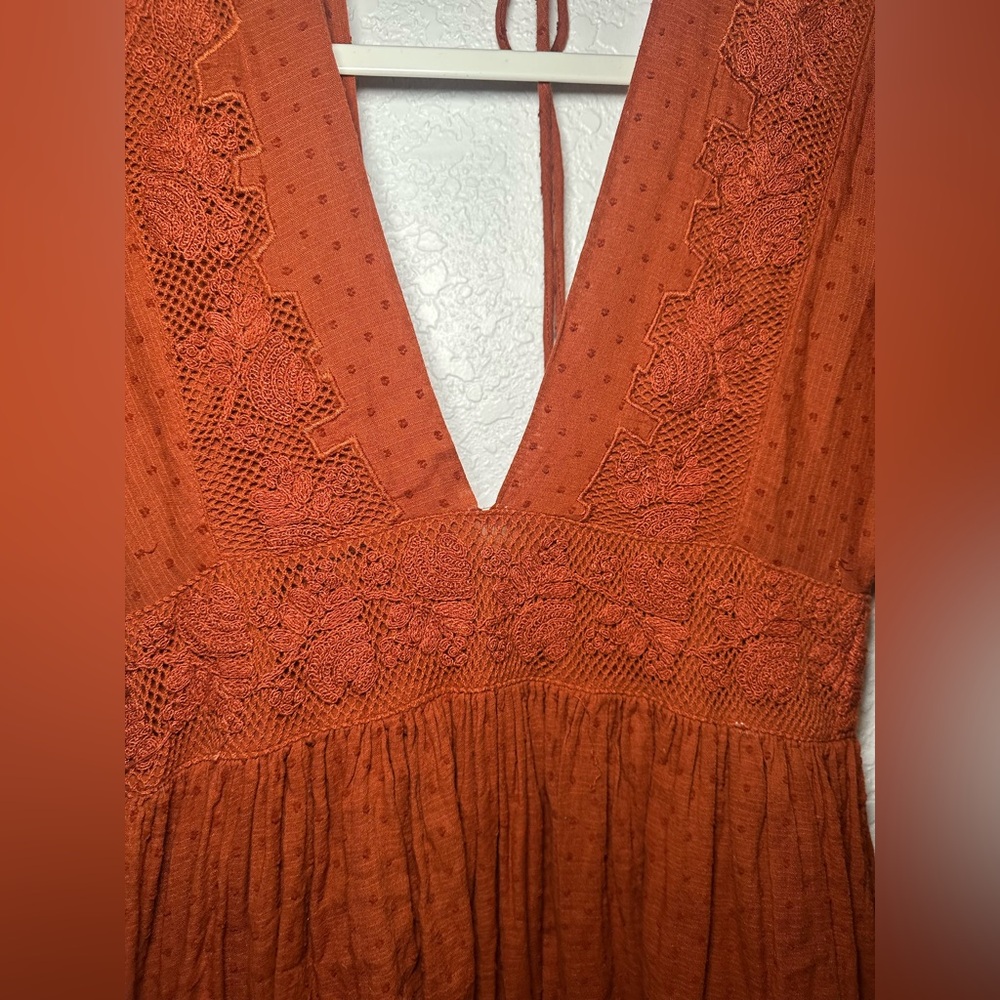 Free People Sugarpie Crochet Mini Dress Deep V Smocked Tie Waist Cinnamon Large - Picture 14 of 15